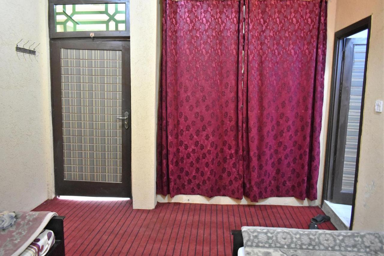 Zara Residence 1 Saidu Sharif Экстерьер фото